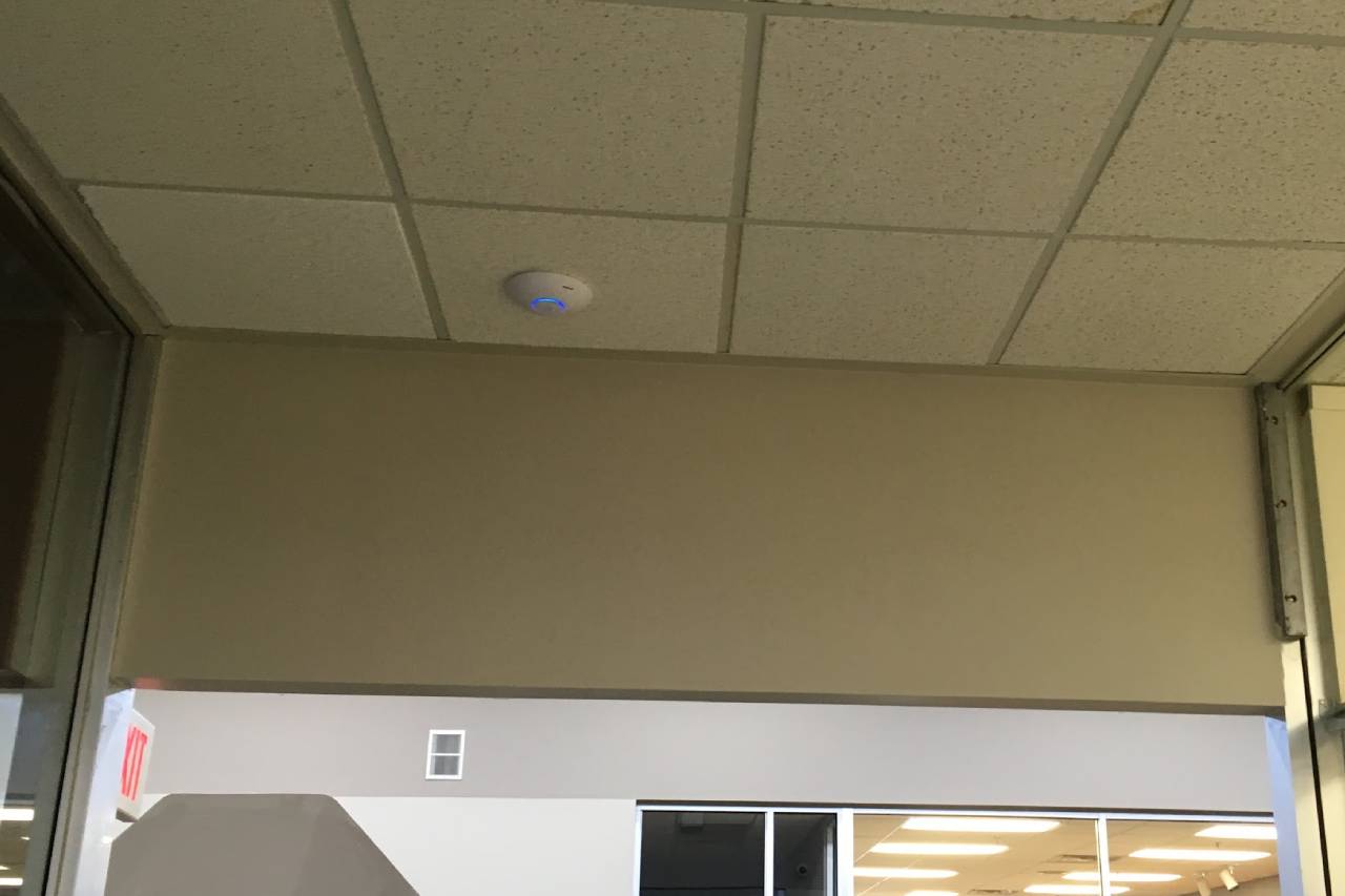 Access point mounted in mall